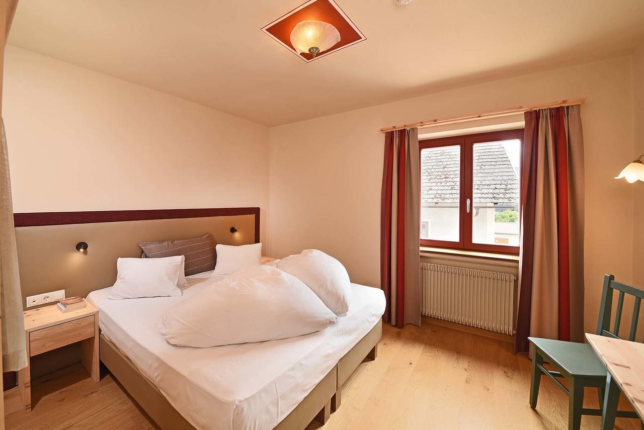 Hotel Gassenwirt Chienes Exteriör bild